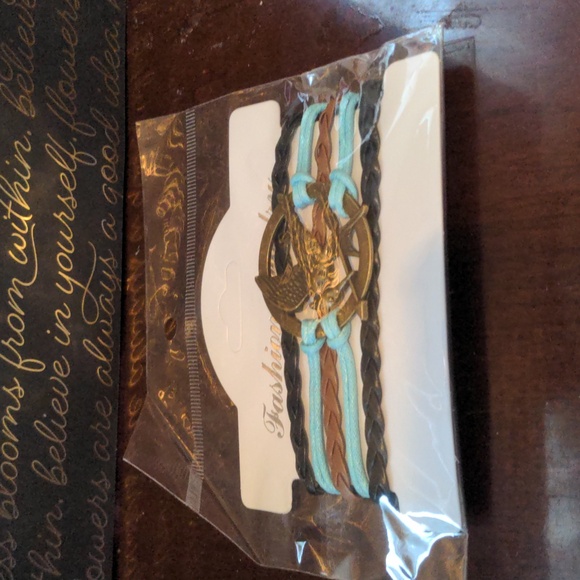 Owlcrate Fandom Grab Bag NWT - Picture 2 of 6